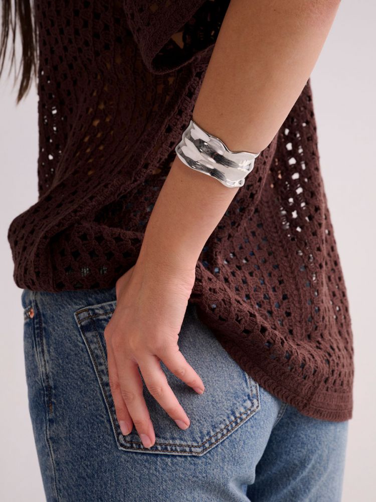 צמיד בנגל בגימור גלי