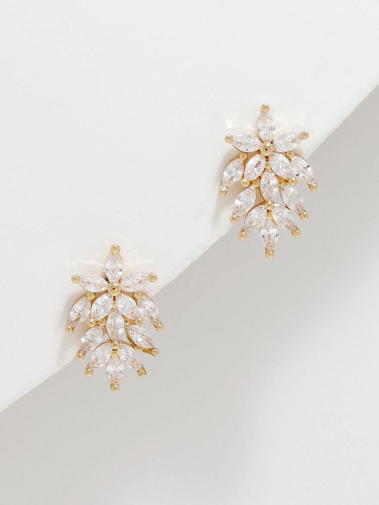 עגילי פרח מעוטרים