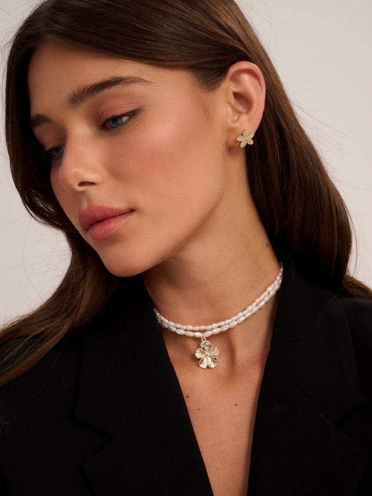 עגילי פרח צמודים מפלדת אל-חלד