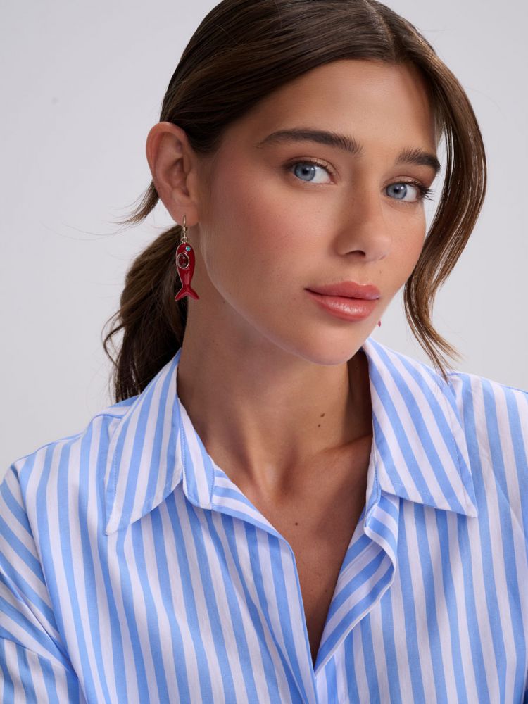 עגילי חישוק עם תליון דג