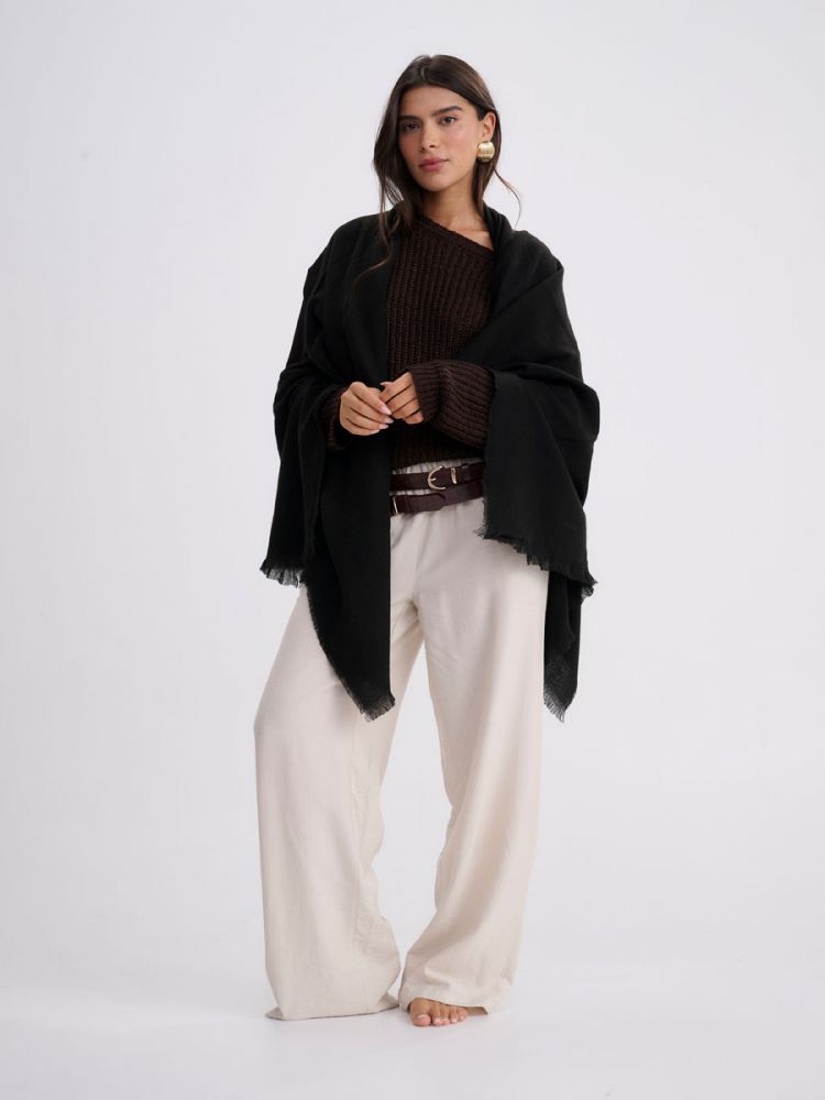 פונצ’ו פתוח עם סיומת פרומה