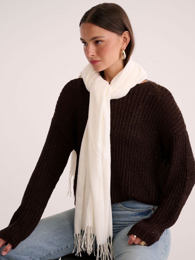 צעיף סריג דק עם פרנזים