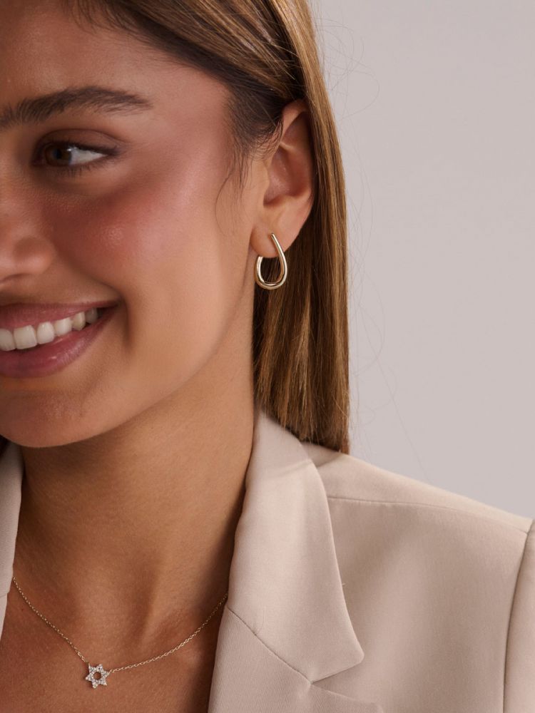 עגילי חישוק מעוצבים בציפוי זהב 14K