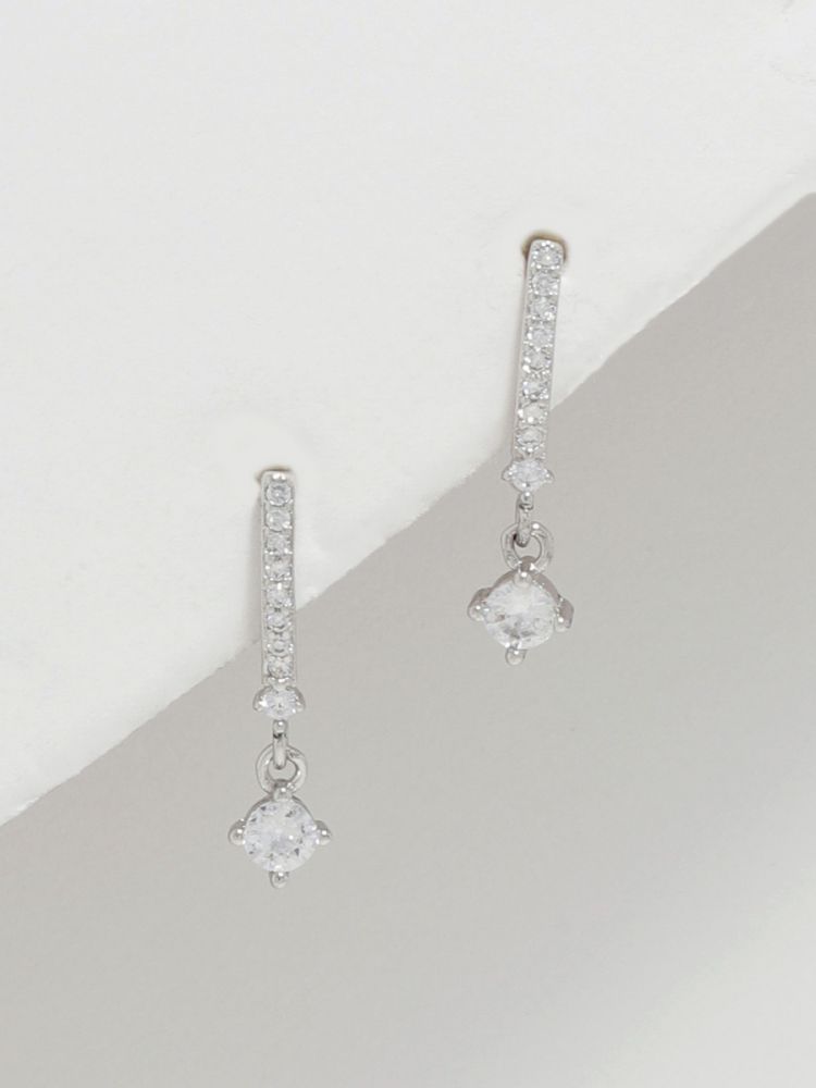 עגילי חישוק משובצים מכסף 925 עם תליון