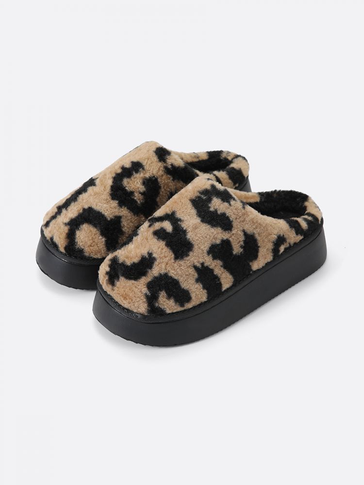 נעלי בית פרוותיות עם פלטפורמה