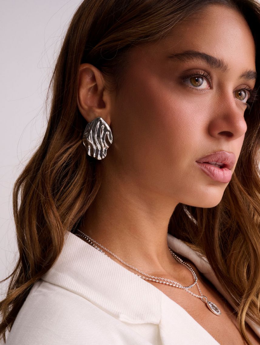 עגילי סטייטמנט