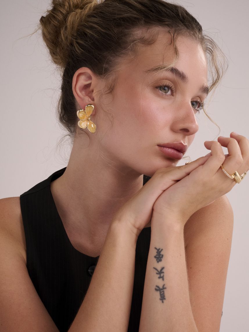 עגילי חצי פרח