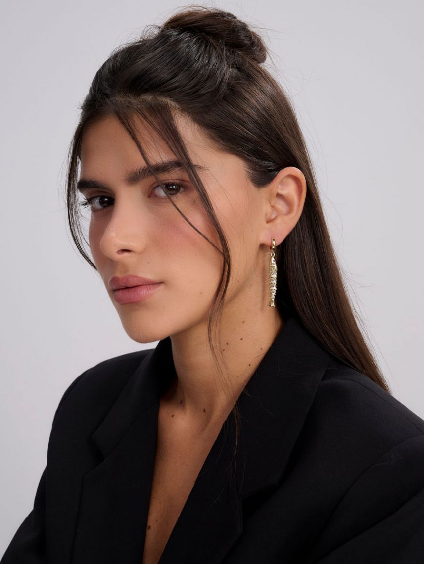 עגילי חישוק עם תליון דג