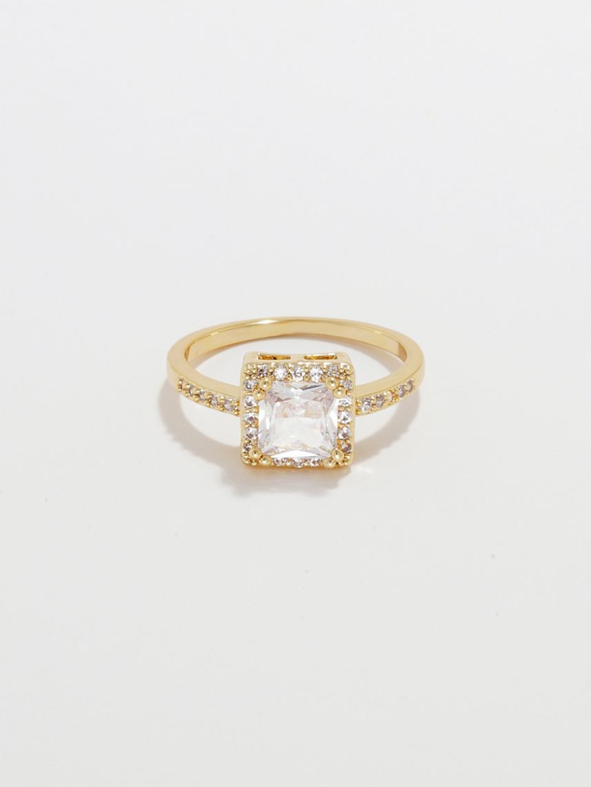 טבעת מעוטרת