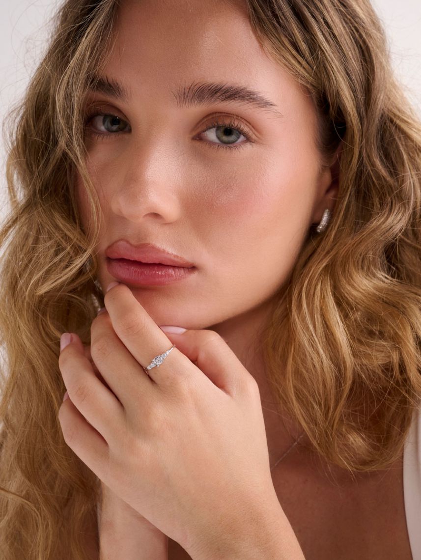 טבעת כסף 925 בשיבוץ מדורג