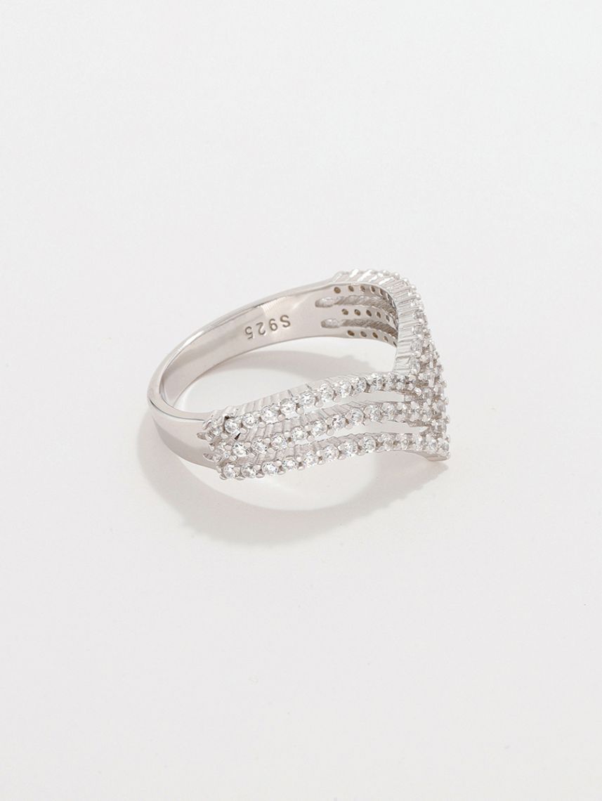 טבעת וי מחולקת מכסף 925