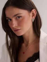 עגילי לב מעוטרים