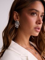 עגילי סטייטמנט