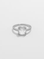 טבעת מעוטרת