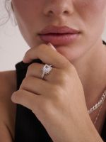 טבעת מעוטרת