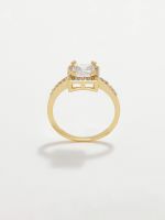 טבעת מעוטרת