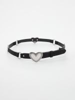 חגורה עם אבזמי לב