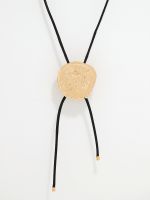 שרשרת חוט עם תליון סטייטמנט