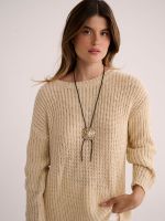 שרשרת חוט עם תליון סטייטמנט